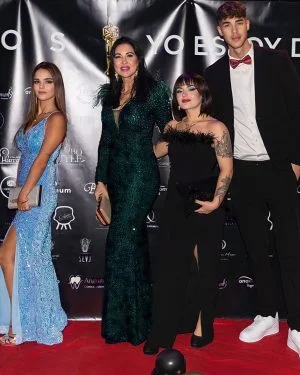 PREMIO YO ESTOY DE MODO